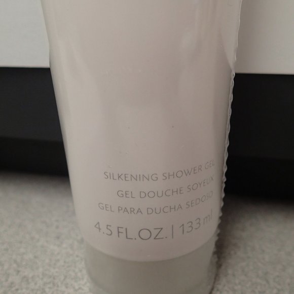 Mary Kay City Scape Silkening Shower Gel - Picture 2 of 3